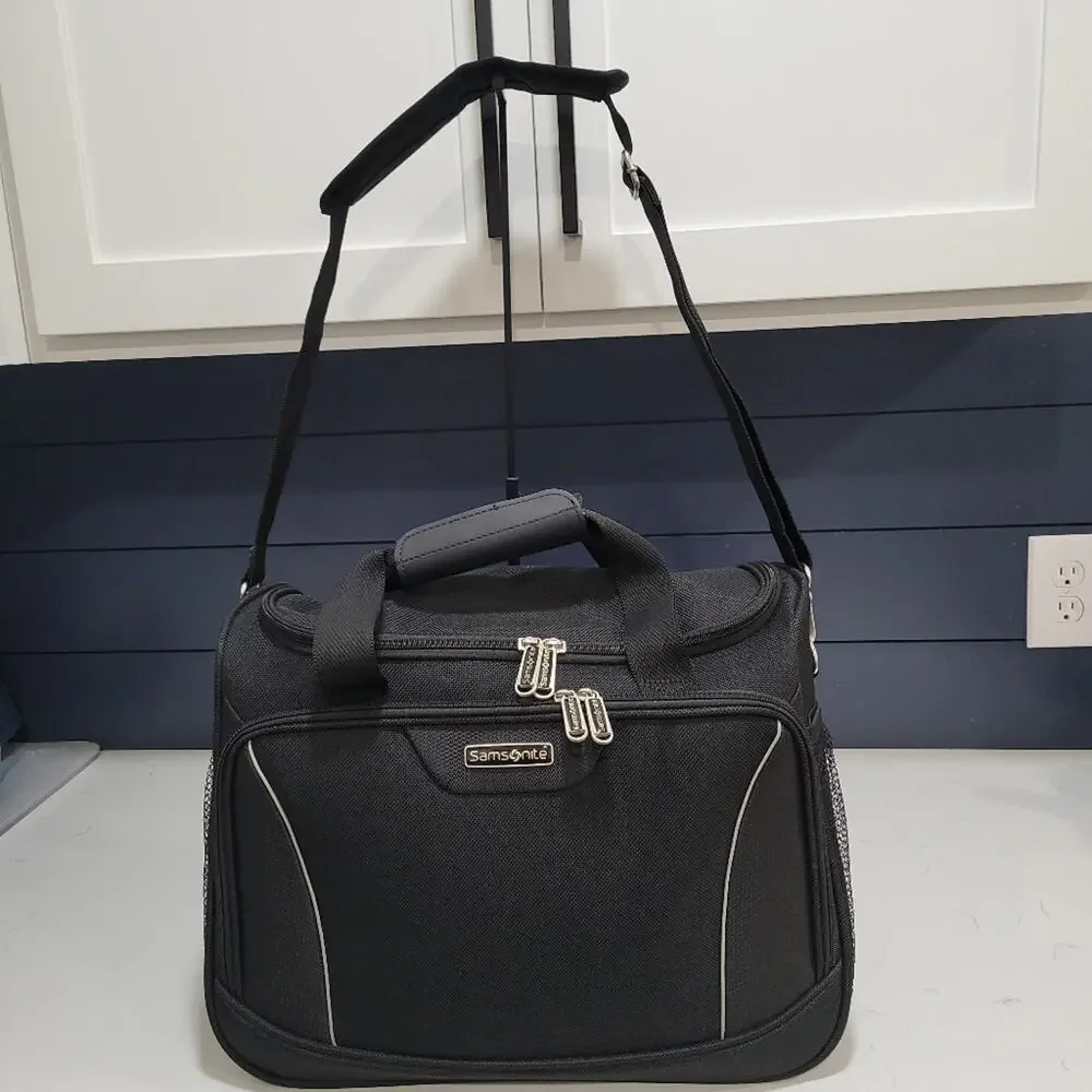 Samsonite Travel Tote Laptop Sleeve Zippered pockets EUC Measurements in photos